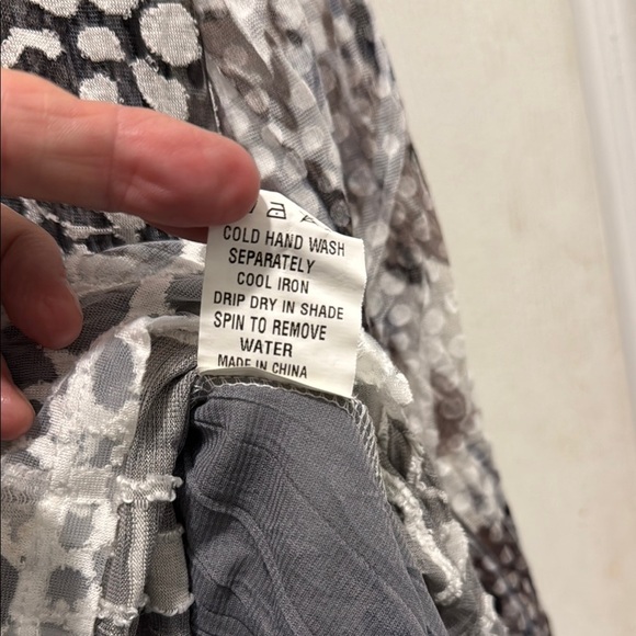 Black and Pink Asymmetrical Blouse with Relaxed Fit - Picture 7 of 11